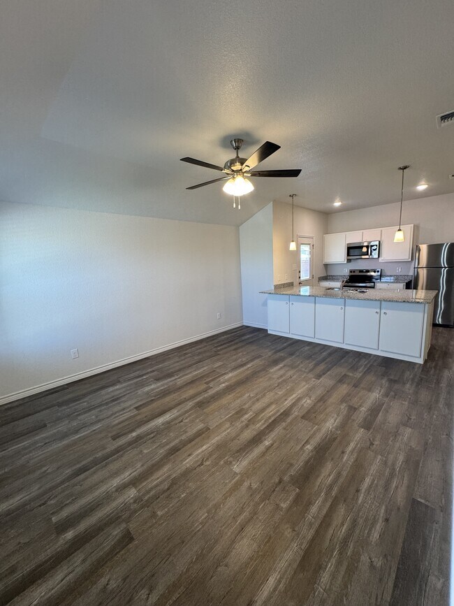 Foto del edificio - 5808 McGregor Lp