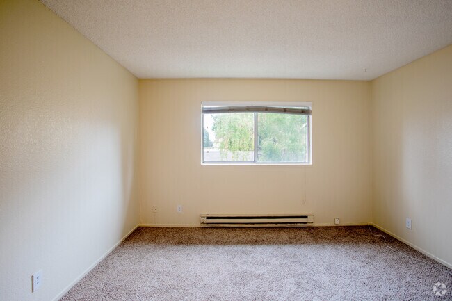 2HAB,2BA - 1,000 ft² - Lund Garden Apartments