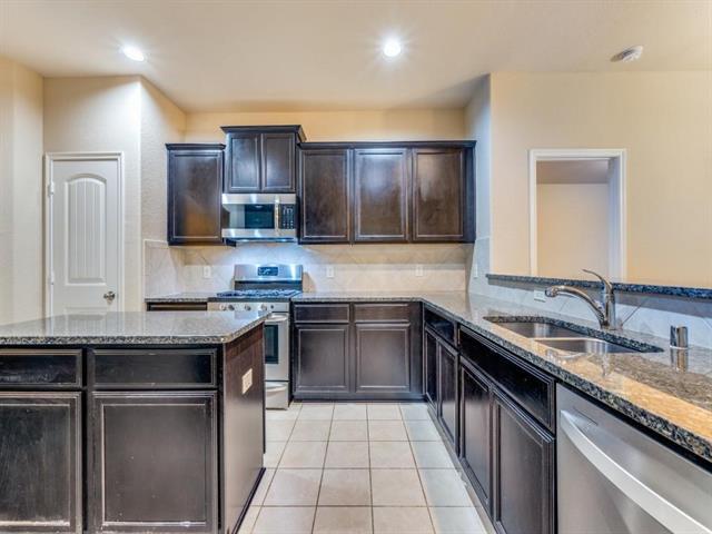 Foto del edificio - 1117 Lake Meadow Ln