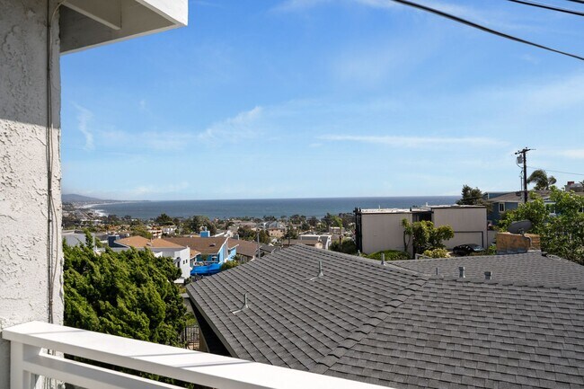 Foto del edificio - Full Renovated Home with Ocean Views