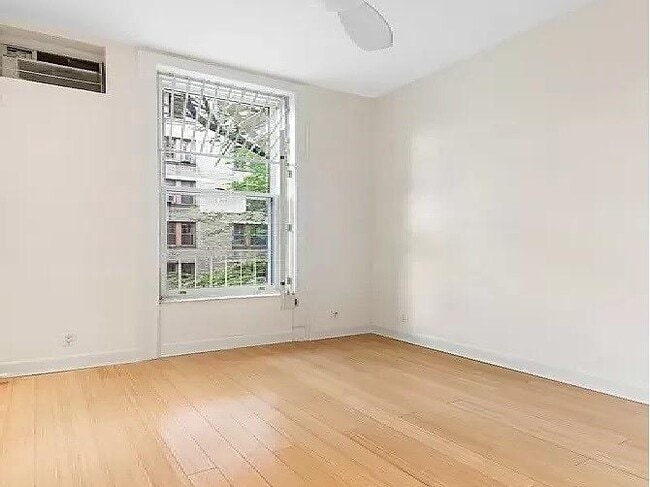 Building Photo - 71 Orange St