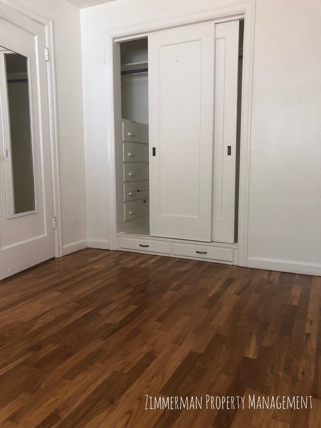 Building Photo - 3 br, 2 bath House - 2137 Eastwood Ln