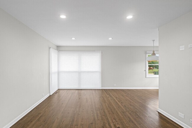 Foto del edificio - 230 Greenfield Dr