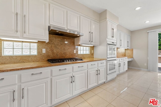 Building Photo - 1385 White Feather Ct