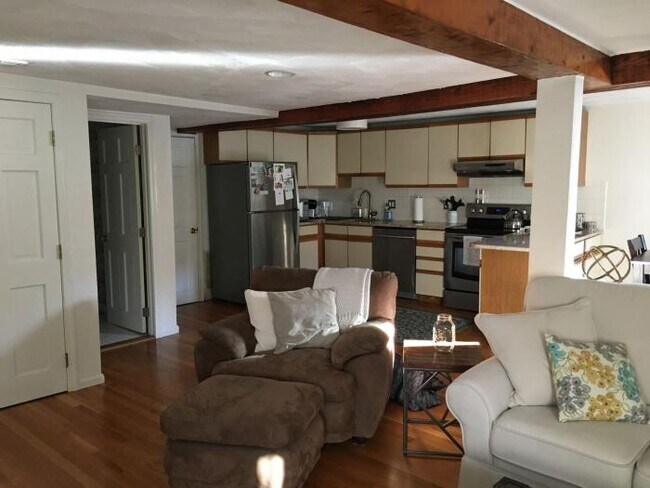 Building Photo - 2 bedroom in Charlestown MA 02129