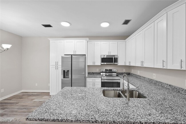 Building Photo - 9342 Lake Abby Ln