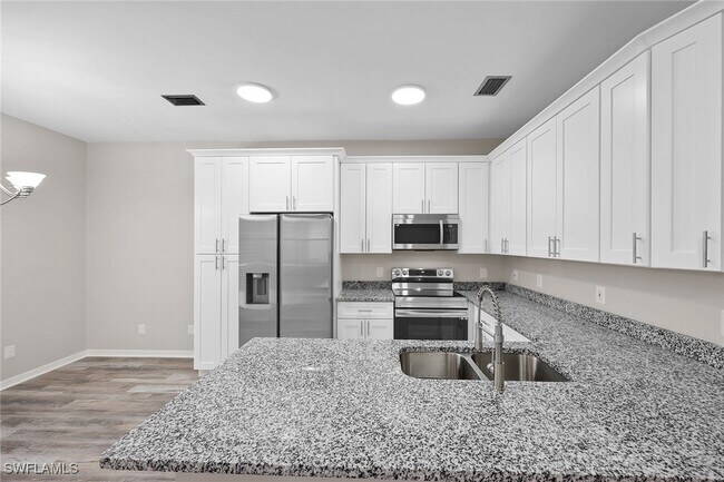 Foto del edificio - 9342 Lake Abby Ln