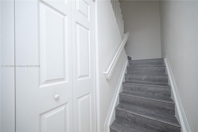 Foto del edificio - 10870 NW 88th Terrace