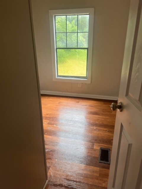 Building Photo - 3 Bedroom in Gray Court
