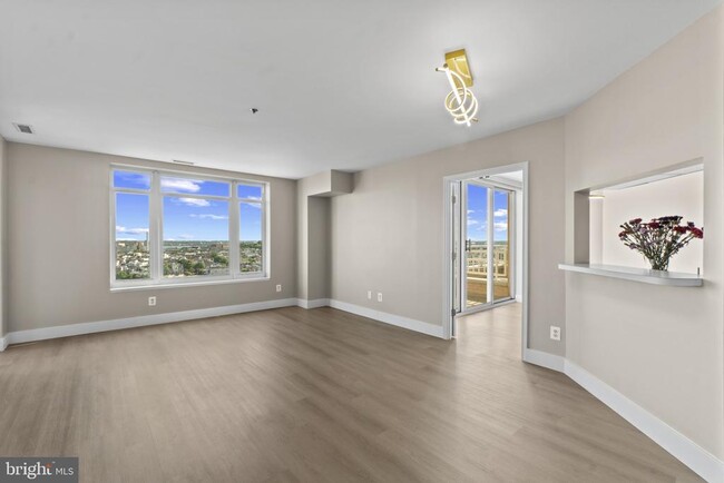 Building Photo - 100 Harborview Dr