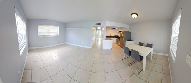 Building Photo - 309 Avanda Ct