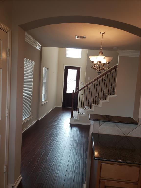 Building Photo - 6222 Skyline Dr