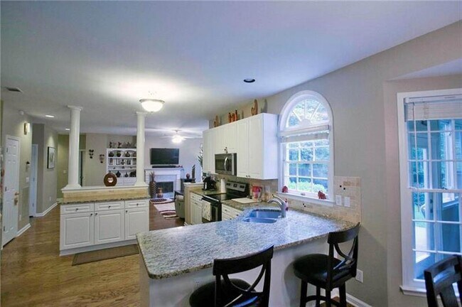 Foto del edificio - 7125 Amberleigh Way
