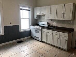 Building Photo - 28 Litchfield St
