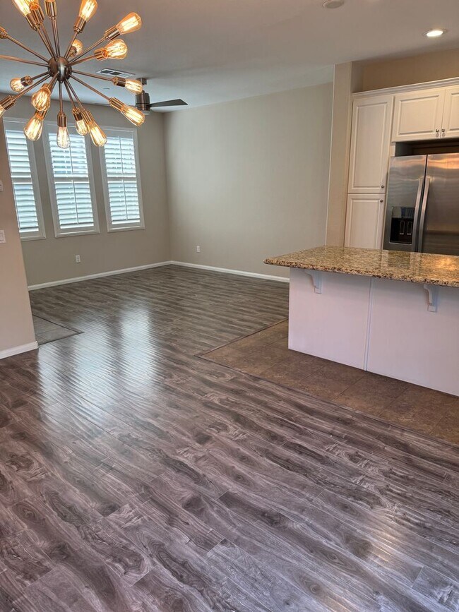 Foto del edificio - Beautiful 2 bed 2.5 bath condo available n...