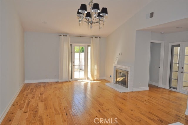 Building Photo - 6 Acorn