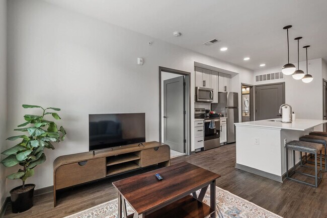 Foto del edificio - 6160 N Rural St