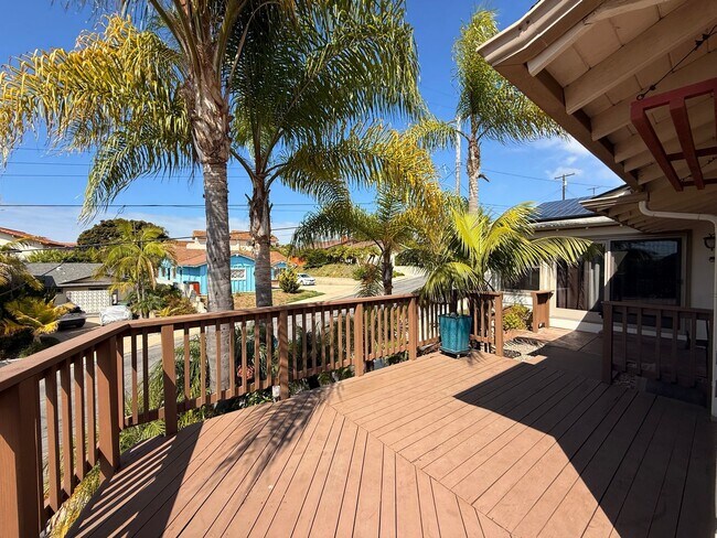 Building Photo - Charming 4BR San Diego Home with Front Dec...
