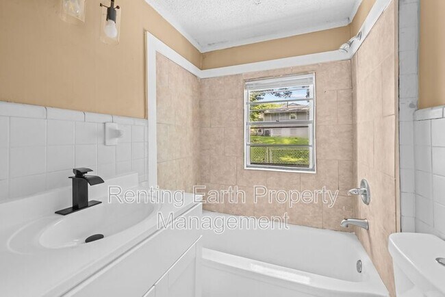 Building Photo - 1504 35th Street Ensley
