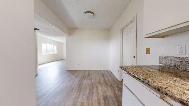 Foto del edificio - 3650 Garnet St