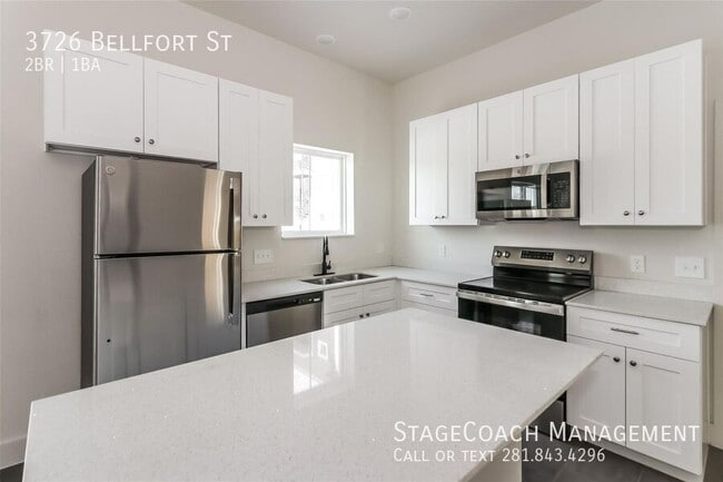 Building Photo - 3726 Bellfort Ave