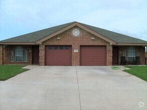 Building Photo - 4801 Heather Ln