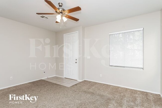 Building Photo - 10444 Highlands River St
