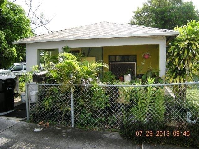 Photo - 422 NW 7th Terrace Unit House