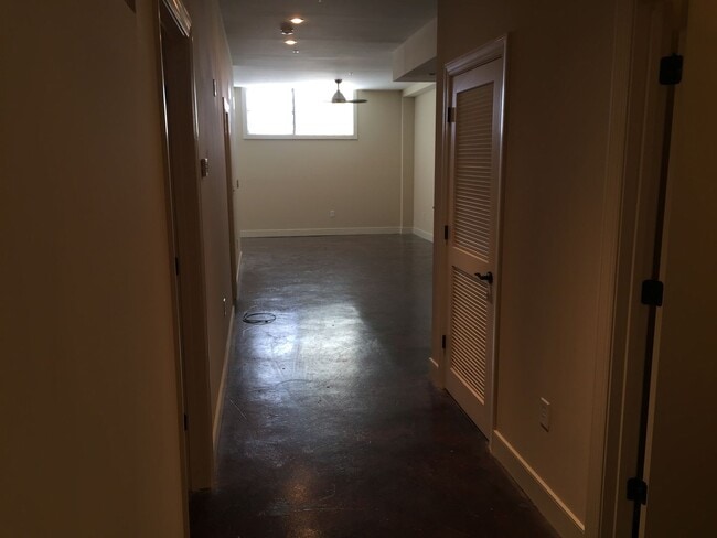 Interior Photo - Montgomery Square Apartments