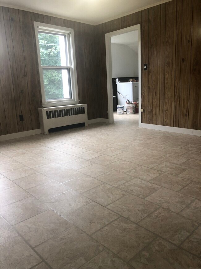 Dining room - 168 Beulah St