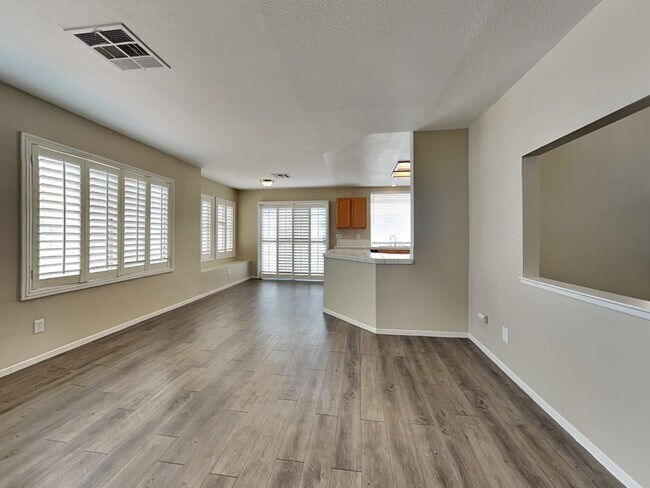 Building Photo - 1862 Vista del Oso Way