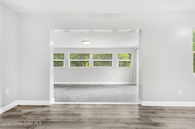 Foto del edificio - 2426 Clemson Dr