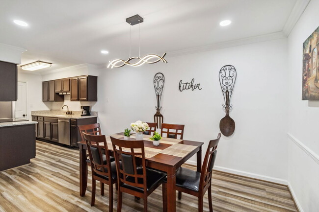 Foto del edificio - 1004 Patton Creek Ln