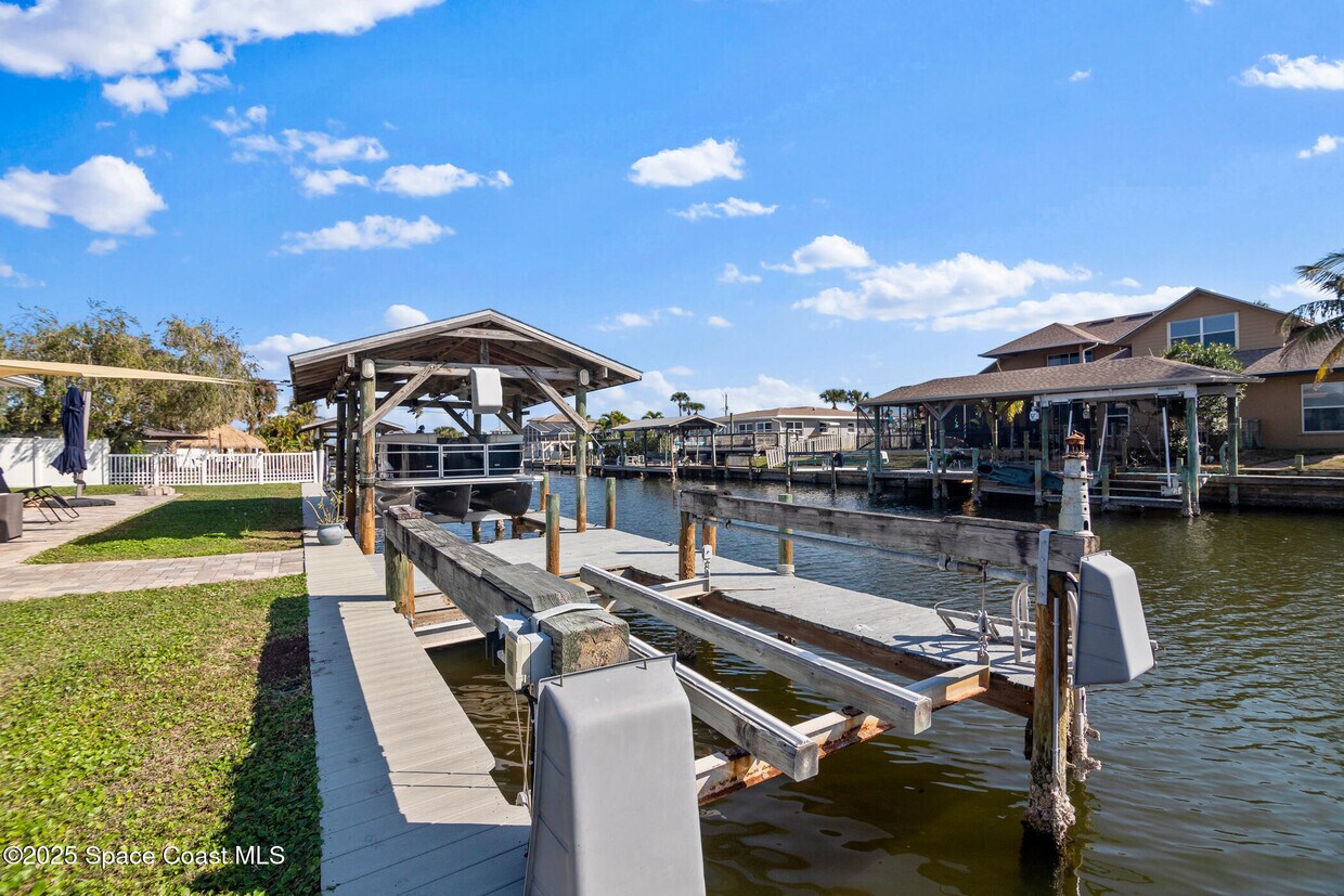 Charlotte - Carefree Boat Club, image size:1240x827