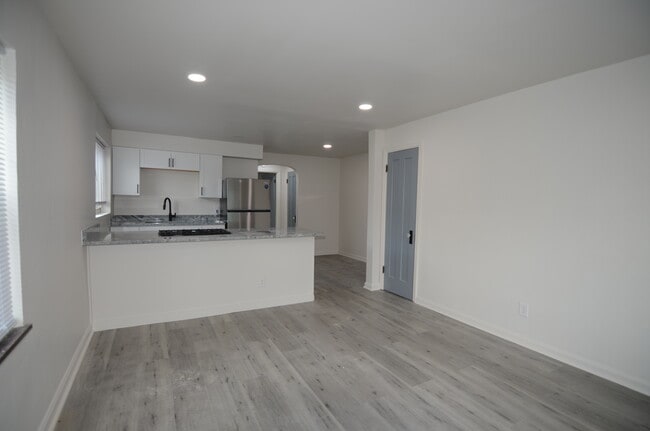 Building Photo - 2537 Williams Ave
