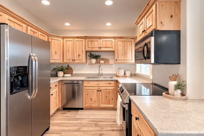 Building Photo - 2515 450 S