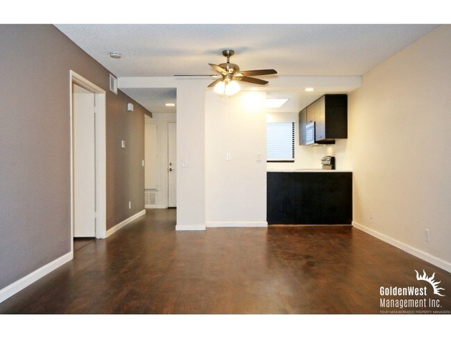Building Photo - 4054 Nobel Dr