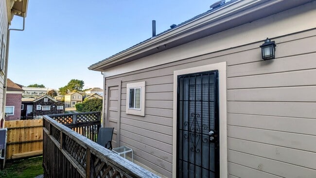 Building Photo - Conveniently located studio, available fur...