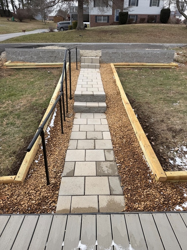 Building Photo - 520 Virginia Ave