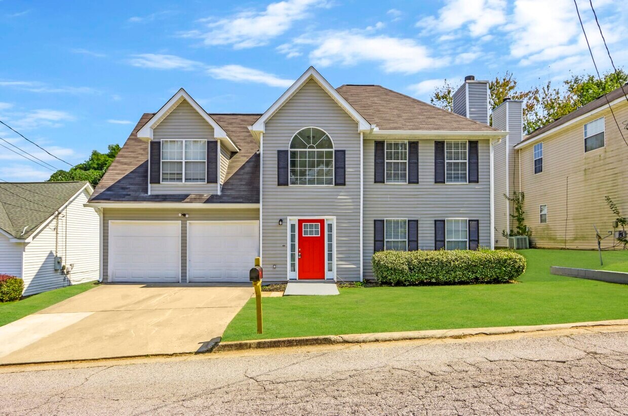 5618 Wellborn Creek Dr House Rental in Lithonia, GA