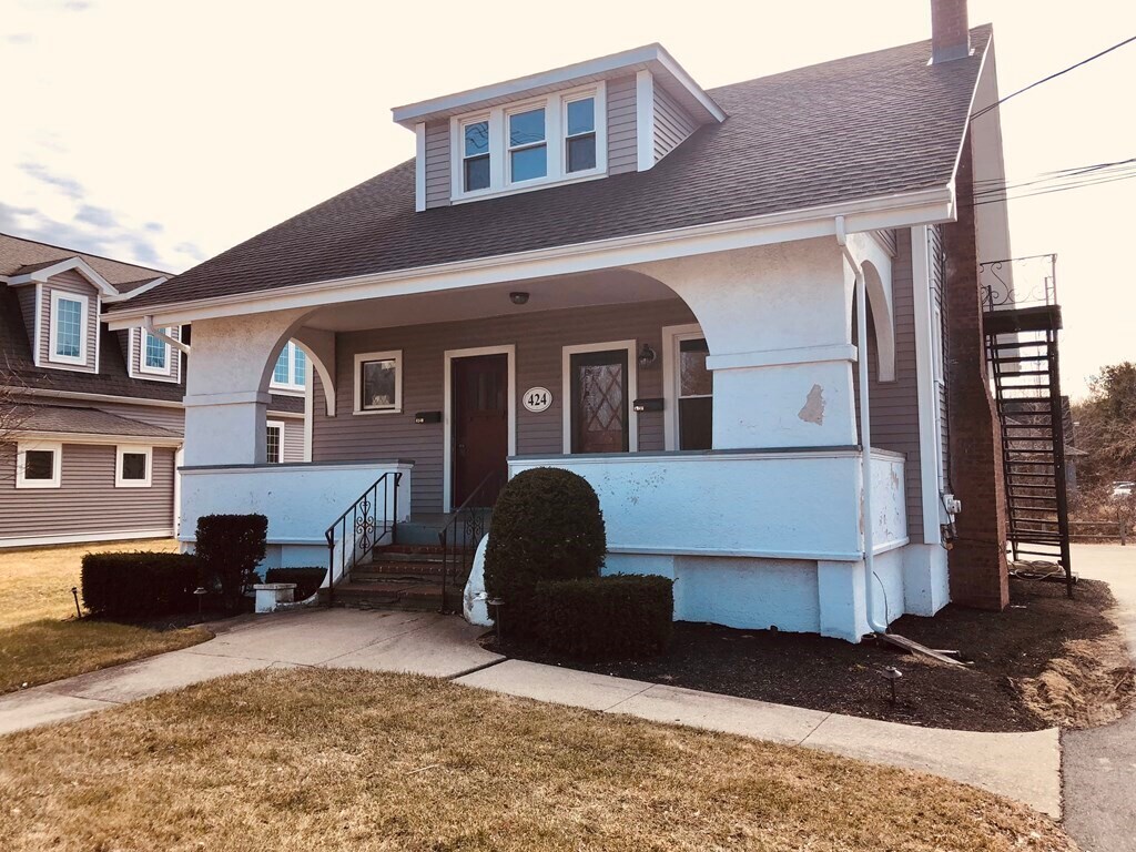 424 E Central St Unit A, Franklin, MA 02038 Room for Rent in Franklin