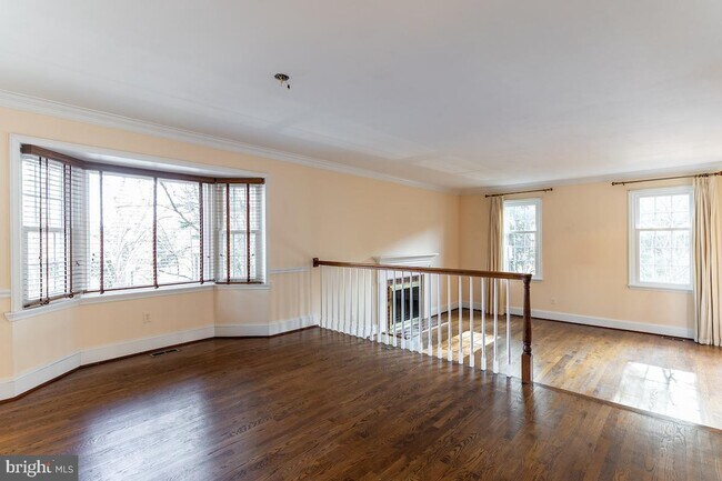 Building Photo - 7348 Lewinsville Square Pl