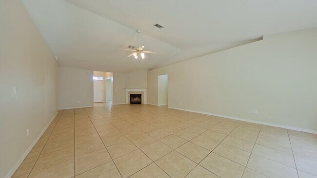 Foto del edificio - 143 Steeplechase Dr