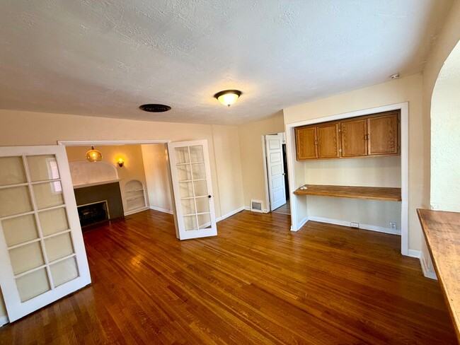 Building Photo - 259 E 2100 S