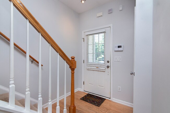 Foto del edificio - 8348 Chaceview Ct