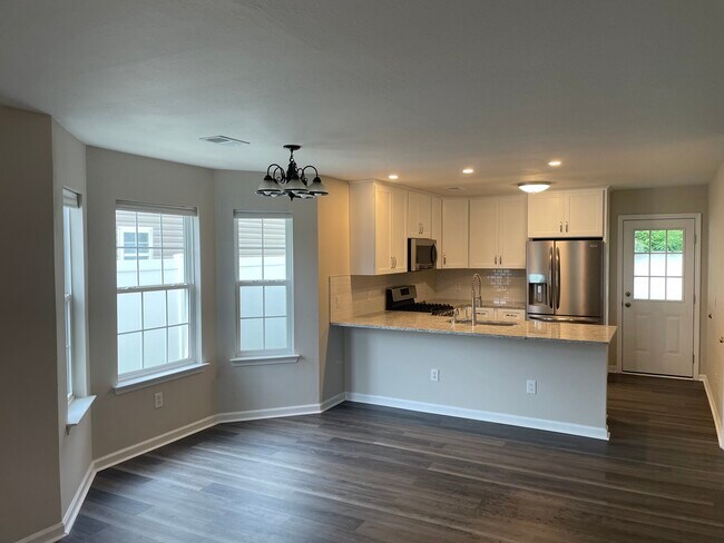 Foto del edificio - 1029 Stoney Falls Blvd