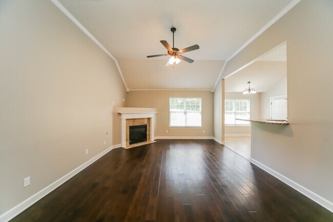 Building Photo - 5714 Kingsman Dr