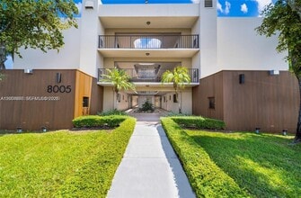 Building Photo - 8005 SW 107th Ave