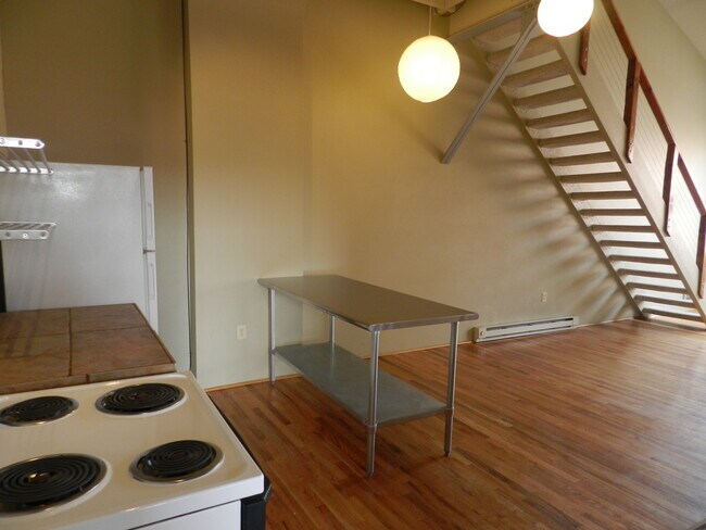 Building Photo - 3309 Blake St