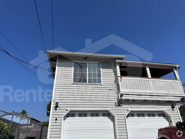 Building Photo - 3314 Holly Terrace S